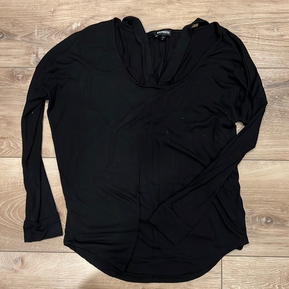 Black long sleeved shirt